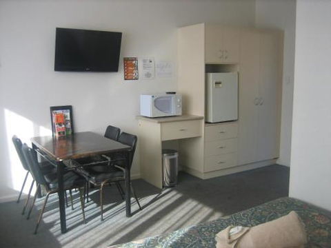 Golden Hills Motel - Maitland Accommodation 2