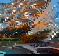 Meridian Alex Beach Apartments - Maitland Accommodation