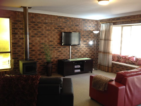 Shady Trees Barrington Holiday House - Maitland Accommodation 2