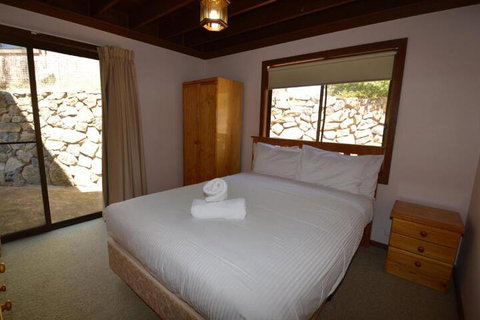 Cedar Haven - Maitland Accommodation 6