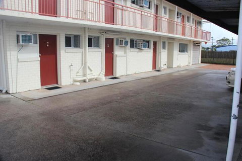 Caloundra Suncourt Motel - Maitland Accommodation 1