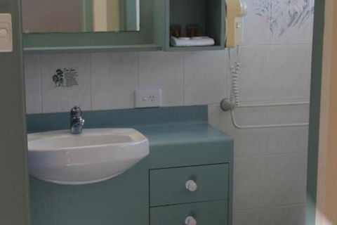 Caloundra Suncourt Motel - Maitland Accommodation 3