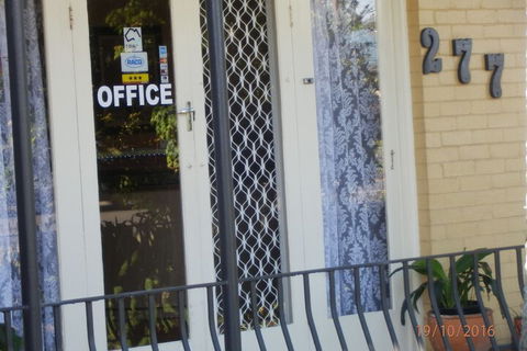 Flying Spur Motel - Maitland Accommodation 3