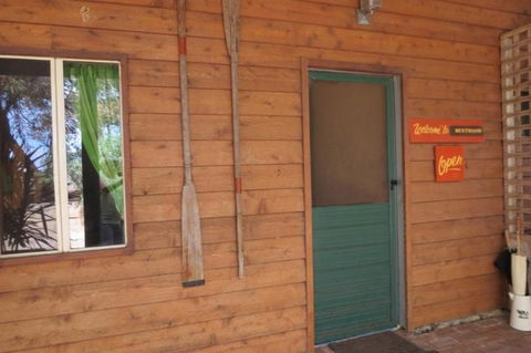 Bentwood Olive Grove Accommodation - Maitland Accommodation 2