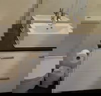 Essendon Apartments - Maitland Accommodation