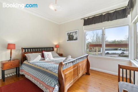 3 Sisters Blue Mountains Cottage - Maitland Accommodation 2