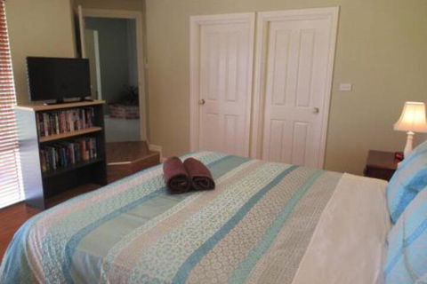 Albany Holiday House - Maitland Accommodation 3