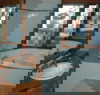 The Point Jindabyne - Maitland Accommodation