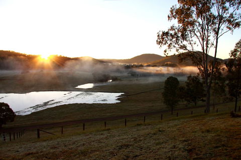 Yabbaloumba Retreat - Maitland Accommodation 0