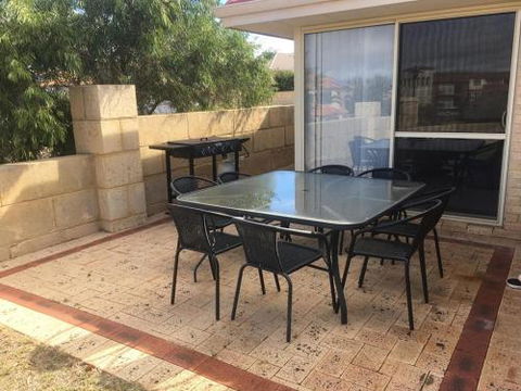 Port Bouvard Beach Holiday Home Mandurah - Maitland Accommodation 2