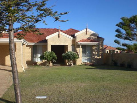 Port Bouvard Beach Holiday Home Mandurah - Maitland Accommodation 0