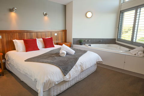 Tides Apartments - Maitland Accommodation 0