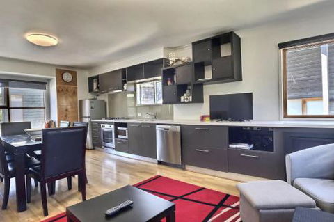 Cape Cod - Maitland Accommodation 5