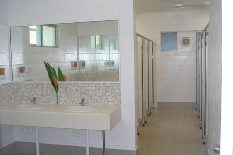 Absolute Backpackers Mission Beach - Maitland Accommodation 5