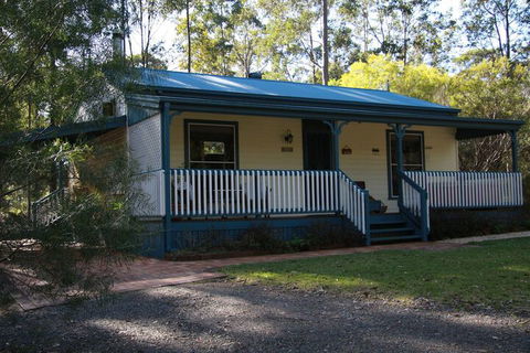 Telegraph Retreat Cottages - Maitland Accommodation 1