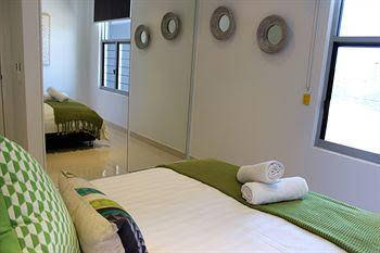 Signatures On Cavanagh â€“ The Kube - Maitland Accommodation 0