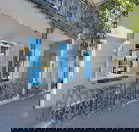 Summer House Backpackers