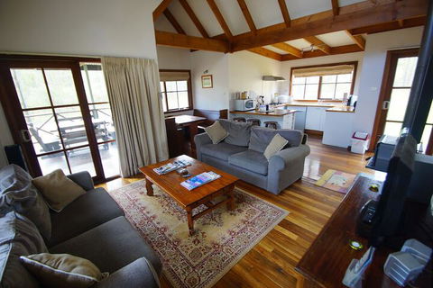 Manzanilla Ridge - Maitland Accommodation 2
