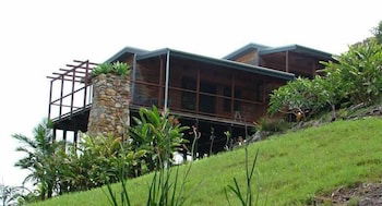 A Sacred Mountain Retreat - Maitland Accommodation 0