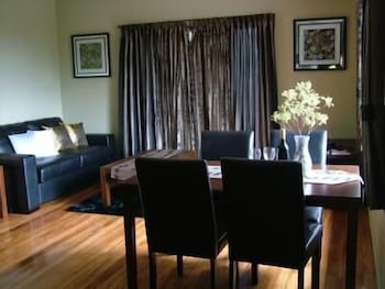 A Sacred Mountain Retreat - Maitland Accommodation 5