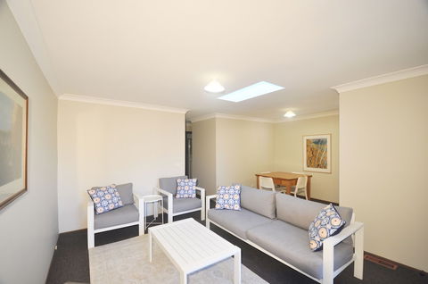 Katoomba Townhouses - Maitland Accommodation 2