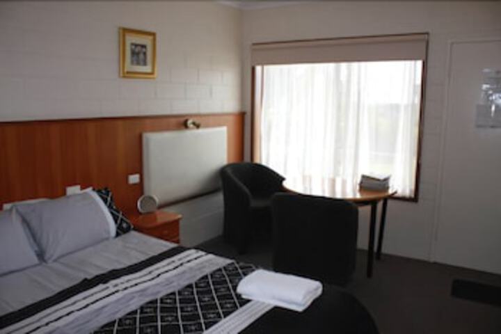 Leongatha North VIC Maitland Accommodation