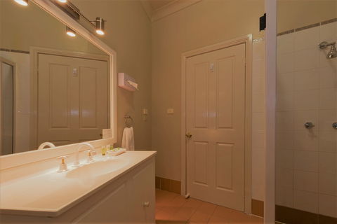 Bowen Inn Motel - Maitland Accommodation 5