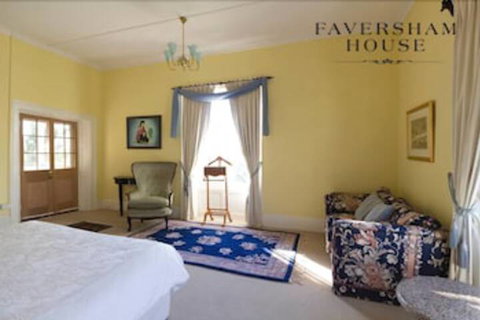 Faversham House - Maitland Accommodation 3
