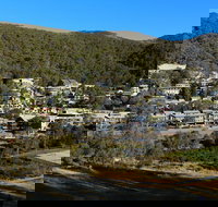 Kasees Apartments  Mountain Lodge - Maitland Accommodation