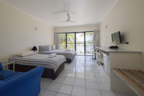 Hinchinbrook Marine Cove Resort - Maitland Accommodation 1