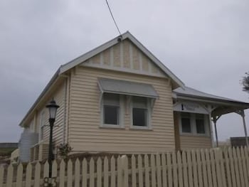Lighthouse Lodge - Maitland Accommodation 0