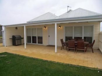 Lighthouse Lodge - Maitland Accommodation 5