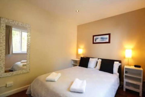 Waikiki Beach Bed & Breakfast - Maitland Accommodation 7