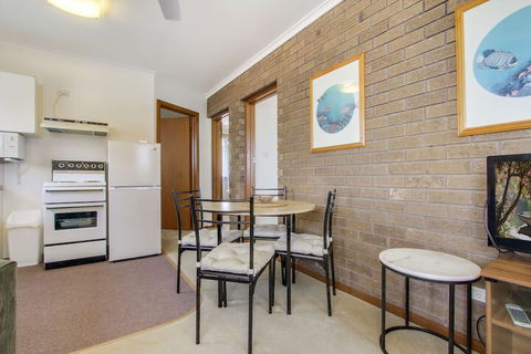 Sandpiper Holiday Apartments - Maitland Accommodation 4