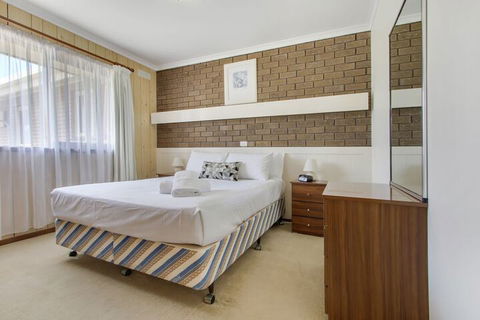 Sandpiper Holiday Apartments - Maitland Accommodation 6