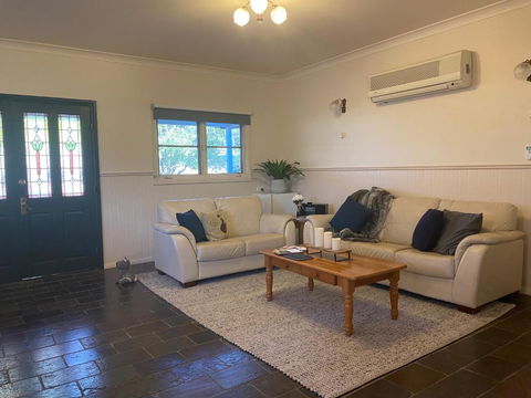 McCaffreys Estate - Maitland Accommodation 3