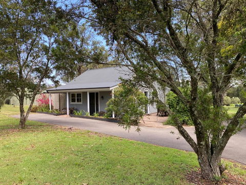 McCaffreys Estate - Maitland Accommodation 1