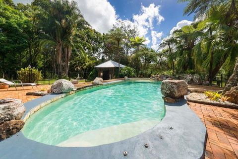 McCarthy Lake House - Maitland Accommodation 5