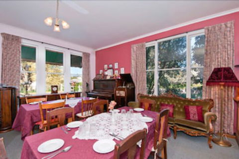 Butler House - Maitland Accommodation 2