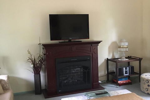 Butler House - Maitland Accommodation 4