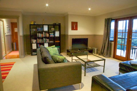 Ironstone Views - Maitland Accommodation 6