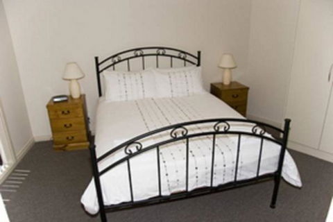 Cliff House Beachfront Villas - Maitland Accommodation 3