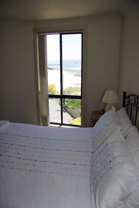 Cliff House Beachfront Villas - Maitland Accommodation 1