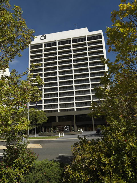 QT Canberra - Maitland Accommodation 1