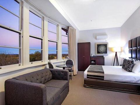 Monte Pio Hotel & Conference Centre - Maitland Accommodation 1
