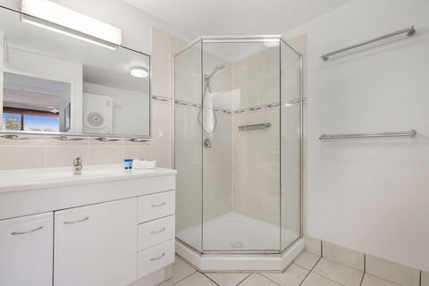 Alexandria Apartments - Maitland Accommodation 6