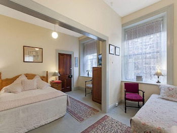 Victoria House - Maitland Accommodation 2