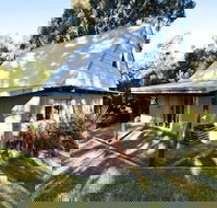 Riverway Chalets - Maitland Accommodation