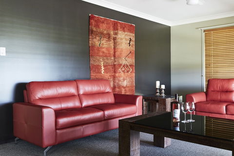 Ridgemill Escape - Maitland Accommodation 5