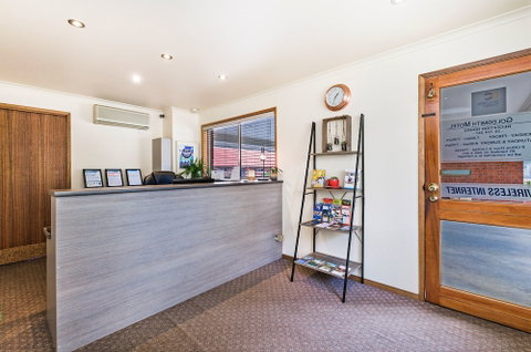 AAt 28 Goldsmith Motel - Maitland Accommodation 1